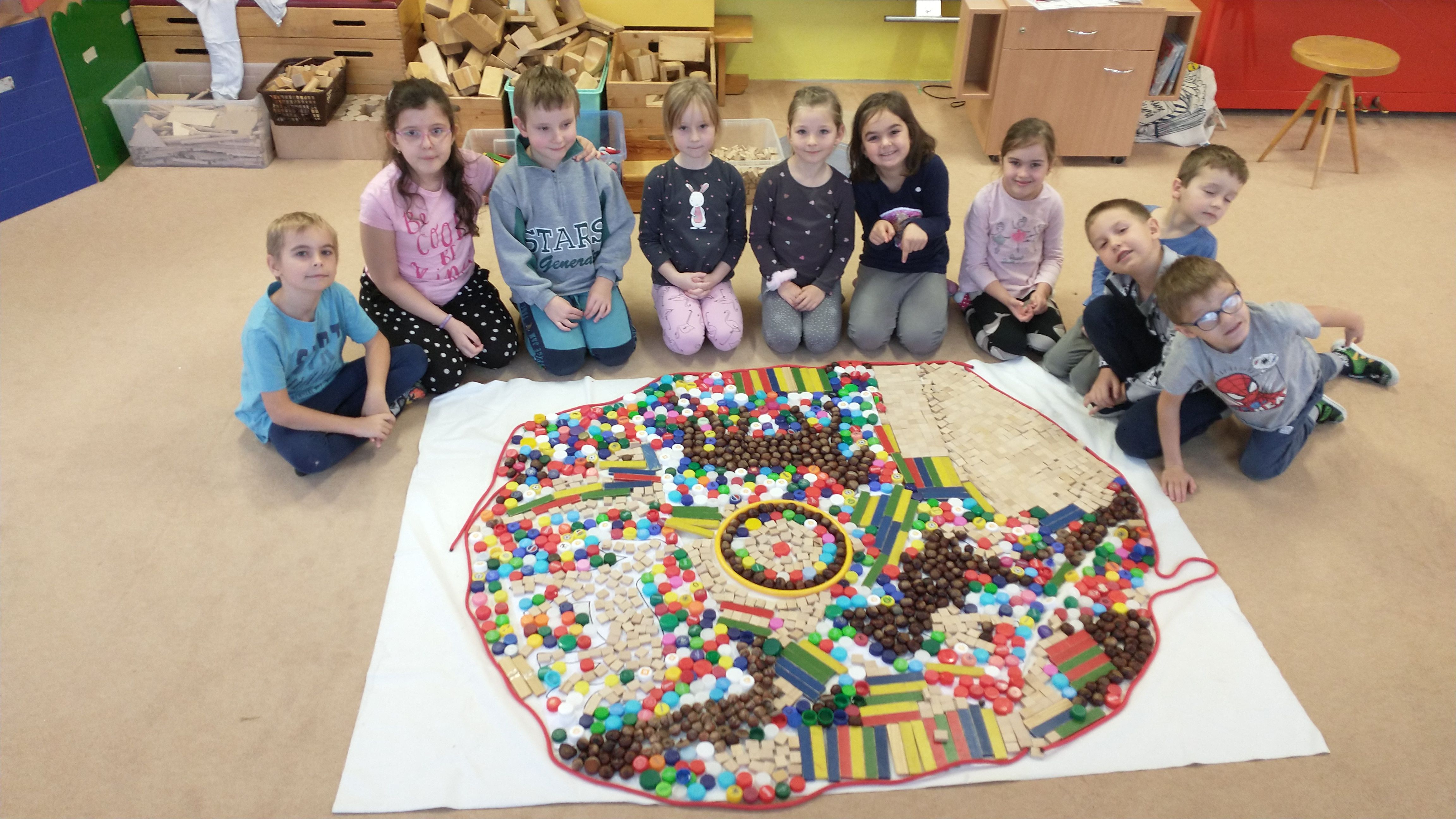 obrázek zpráva Děti pestrobarevnou mozaikou uvítaly sv. Martina