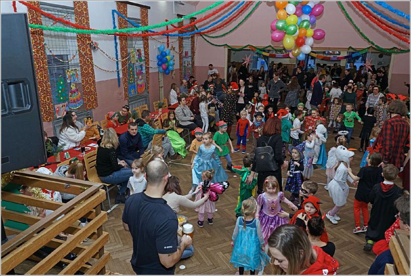 obrázek zpráva Tradiční karneval v netradičním kabátku